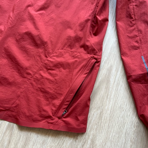 Lululemon Men’s Seawheeze Light Weight Running Zip Up Windbreaker Jacket - Picture 6 of 7